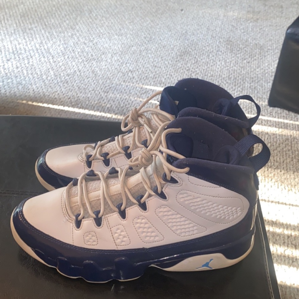UNC Jordan 9s